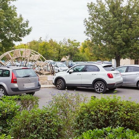 Studio Vaucluse Clovis L'Isle-sur-la-Sorgue Exterior photo